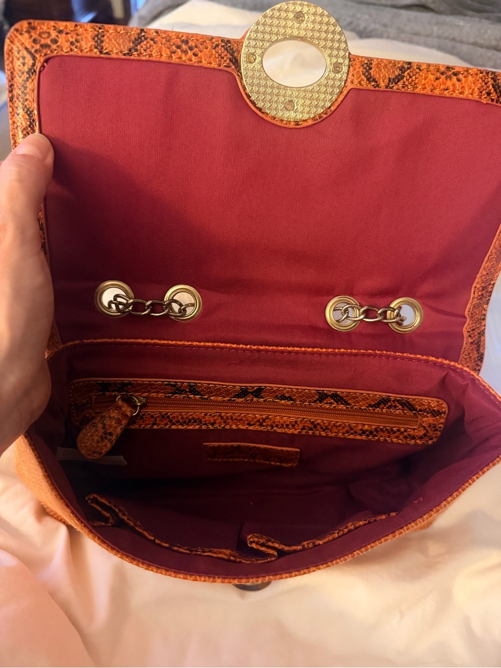 Kate Landry Gorgeous Purse, Excellent Condition - Picture 3 of 10